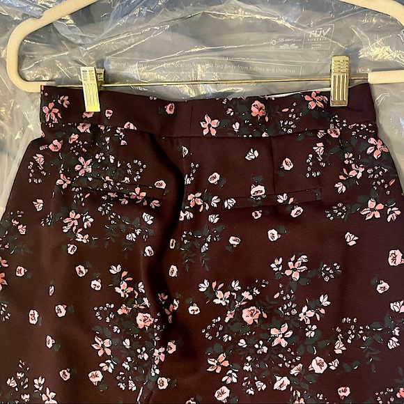 Pearl Floral Crepe Ruthie Pant - Picture 11 of 15